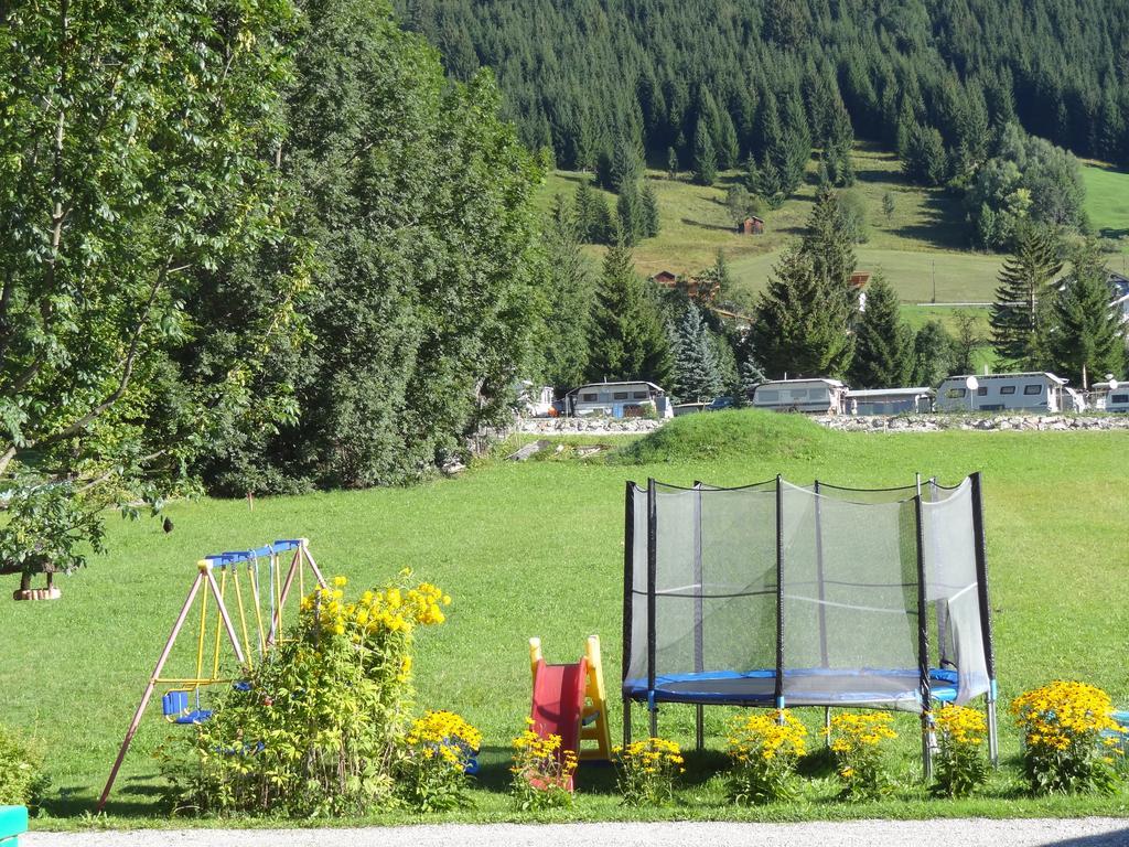 Tirolerhof Hotel Lermoos Quarto foto