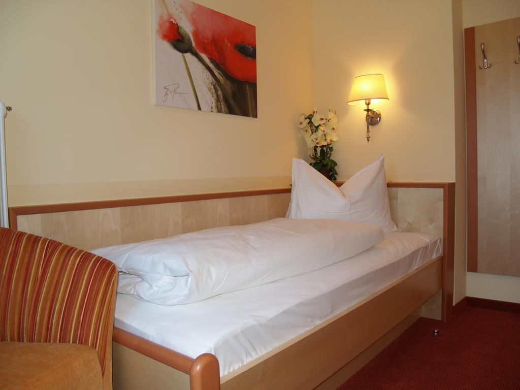 Tirolerhof Hotel Lermoos Quarto foto